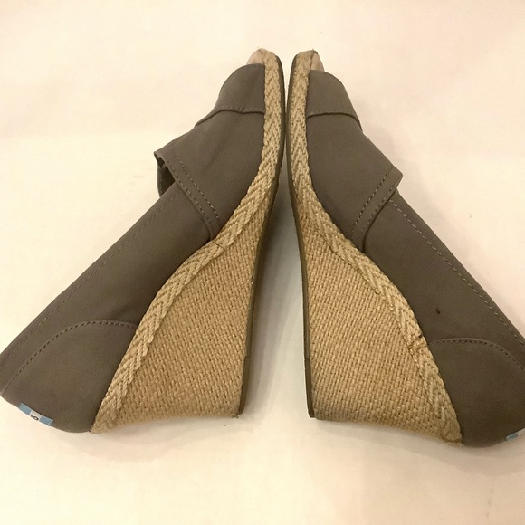 TONS Gray Fabric Wedge Sz 9 B13/14 - Picture 9 of 14